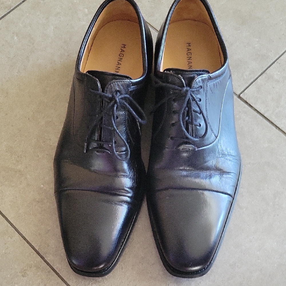Magnanni Classic Black Leather Oxfords